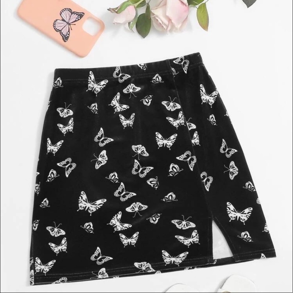 SHEIN Butterfly Split Hem Velvet Skirt
